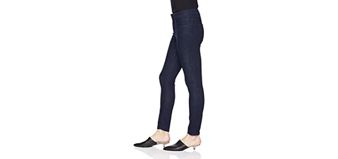 10 Best Fitting Jeans for Women (April-2024) – Your Wear Guide